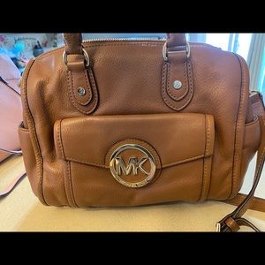 Micheal Kors purse